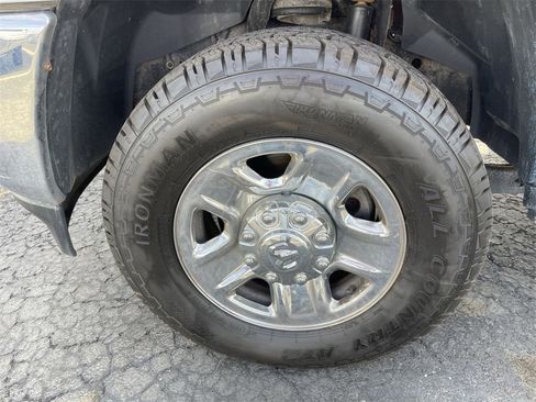 Used 2021 RAM 3500 Tradesman w/ Chrome Appearance Group image 10