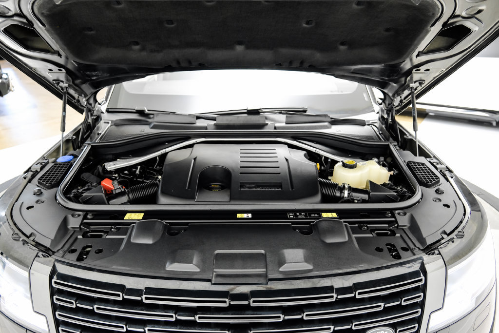 Used 2024 Land Rover Range Rover SE AWD/4WD image 57