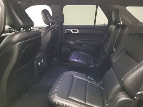 Used 2020 Ford Explorer XLT w/ Equipment Group 202A image 18