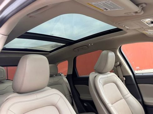 Used 2021 Lincoln Corsair Reserve w/ Elements Package image 24