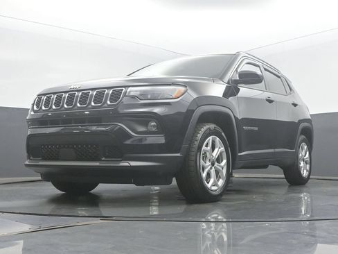 Used 2025 Jeep Compass Latitude AWD/4WD image 53