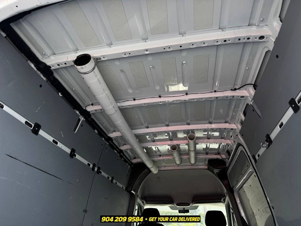 Used 2017 Mercedes-Benz Sprinter 2500 image 29