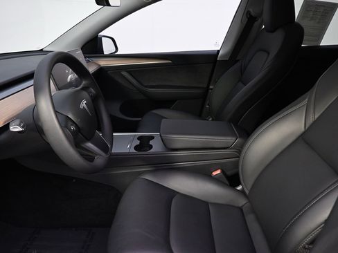 Used 2023 Tesla Model Y Performance image 13