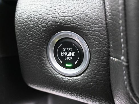 Used 2024 GMC Yukon Denali image 23