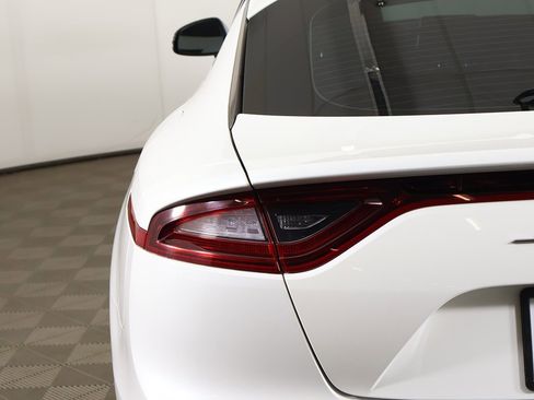 Used 2019 Kia Stinger GT1 image 18