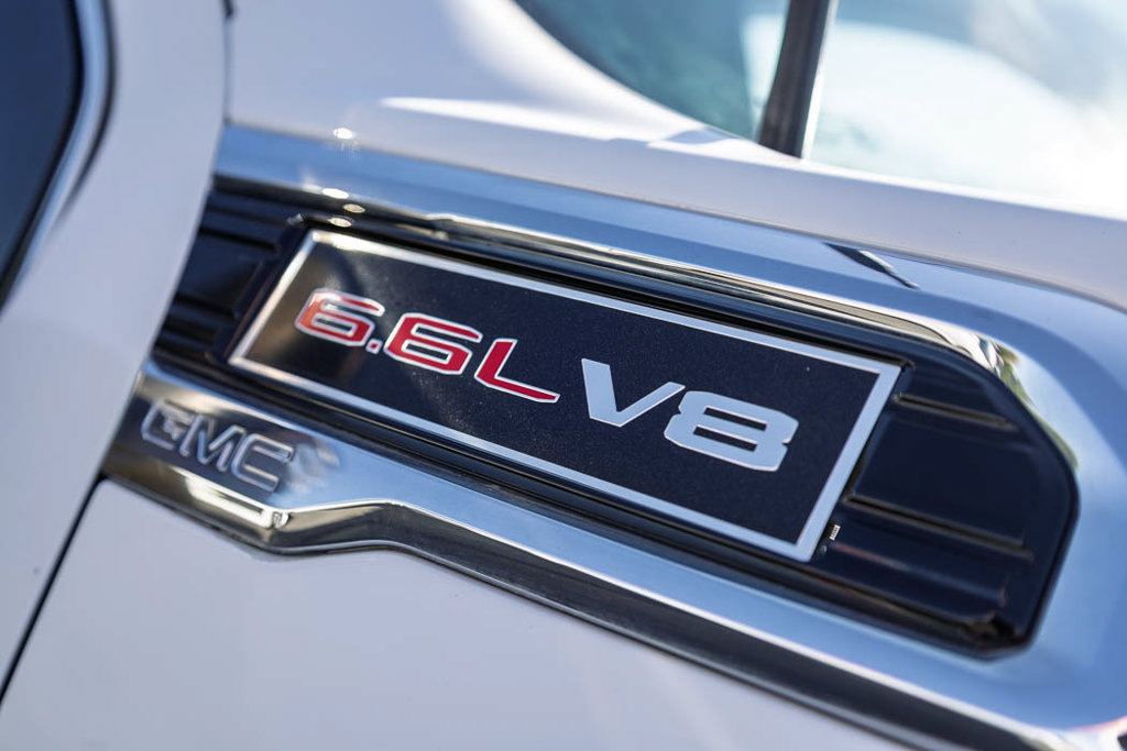 Used 2023 GMC Sierra 2500 SLT w/ SLT Premium Package AWD/4WD image 3