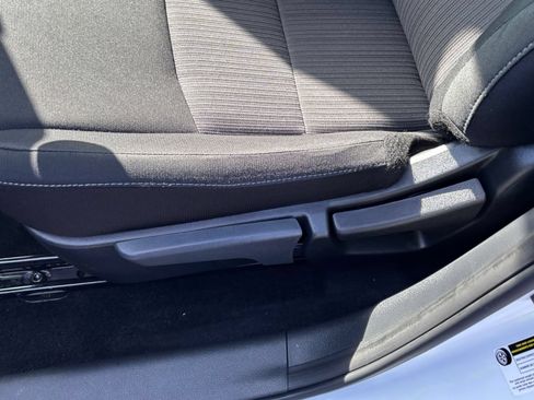 Used 2025 Nissan Sentra SV FWD image 21