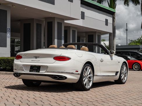 Used 2020 Bentley Continental GT image 16