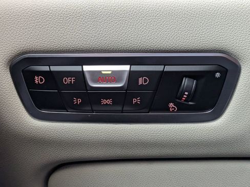 Used 2021 BMW X5 xDrive40i w/ Premium Package image 36