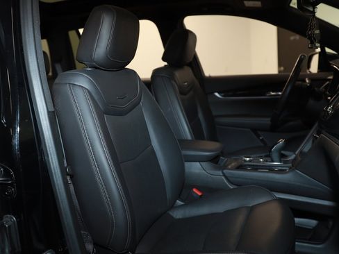 Used 2024 Cadillac XT6 Premium Luxury image 16