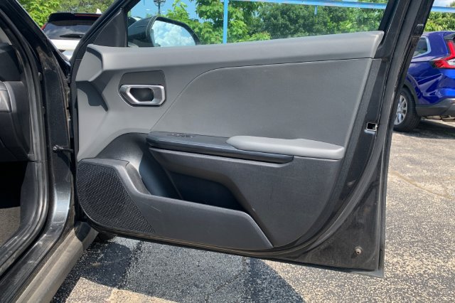 Used 2025 Kia K4 FWD image 18
