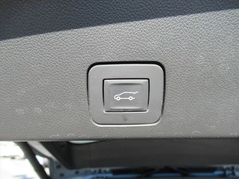 Used 2025 Buick Encore GX Sport Touring w/ Advanced Technology Package image 28