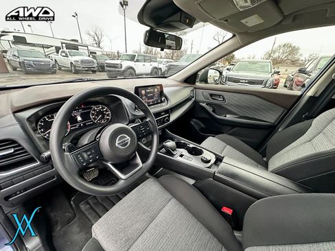 Used 2021 Nissan Rogue S AWD/4WD image 15