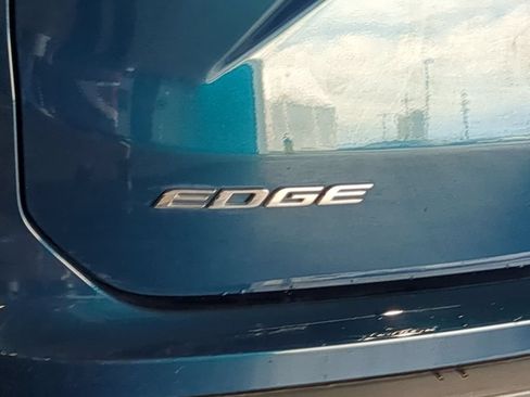 Used 2020 Ford Edge SEL w/ Convenience Package AWD/4WD image 16