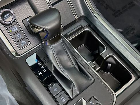 Used 2024 Lexus GX 550 image 17