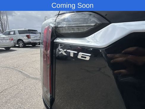 Used 2023 Cadillac XT6 Sport w/ Technology Package image 12