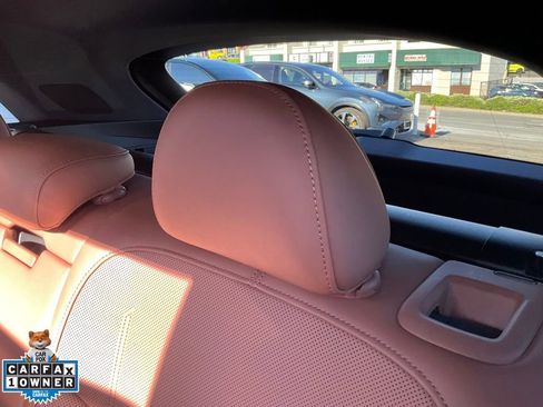 Used 2019 Audi e-tron Prestige w/ Prestige Package image 31