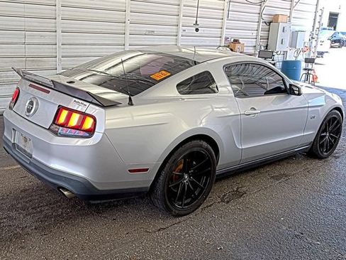 Used 2010 Ford Mustang GT RWD image 2