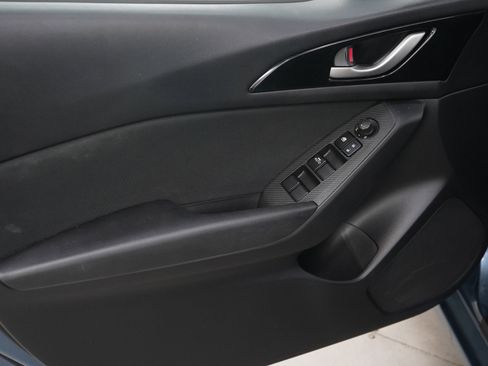 Used 2014 MAZDA MAZDA3 i Touring image 24