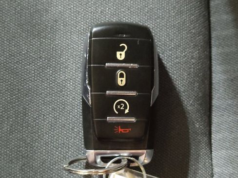 Used 2020 RAM 1500 Lone Star image 32