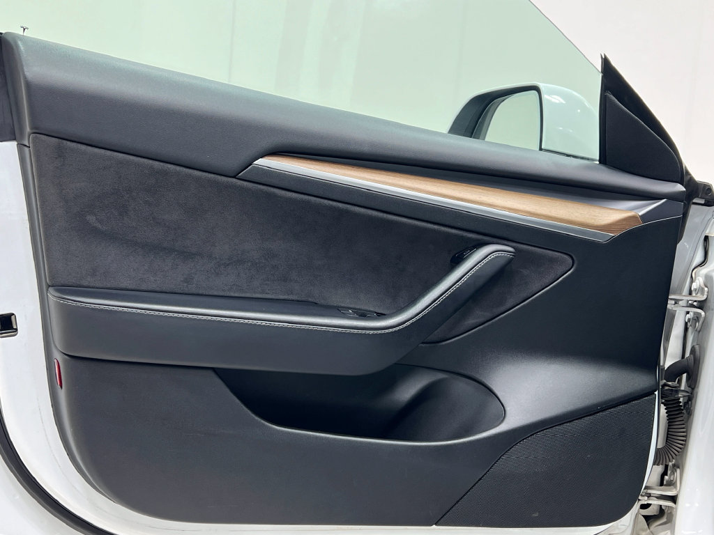 Used 2021 Tesla Model 3 Standard Range Plus RWD image 16