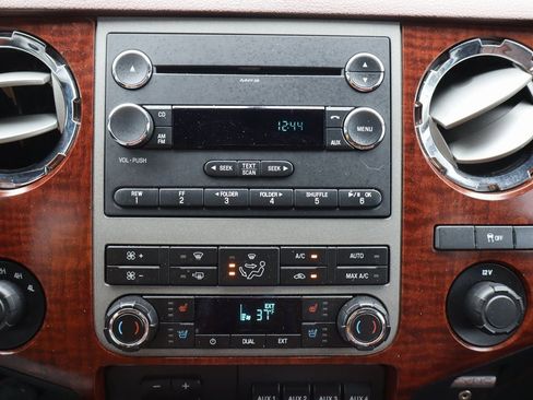 Used 2012 Ford F250 King Ranch w/ King Ranch w/Chrome Pkg image 9