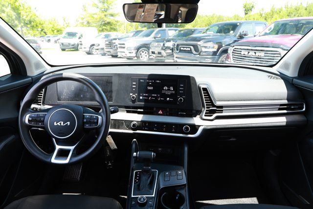 Used 2023 Kia Sportage LX AWD/4WD image 30