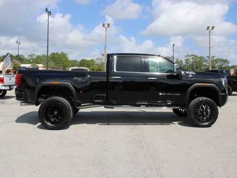 Used 2024 GMC Sierra 3500 Denali w/ Denali Reserve Package AWD/4WD image 14