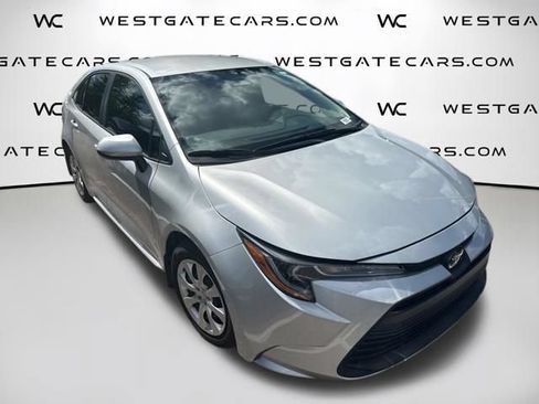 Used 2025 Toyota Corolla LE FWD image 29