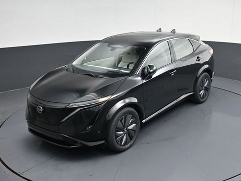 Used 2023 Nissan Ariya FWD image 35