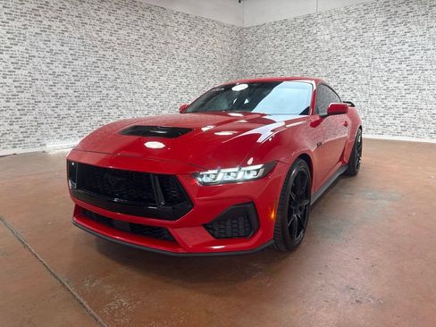 Used 2024 Ford Mustang GT RWD image 3