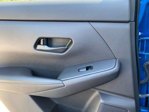 Used 2025 Nissan Sentra SV FWD image 29