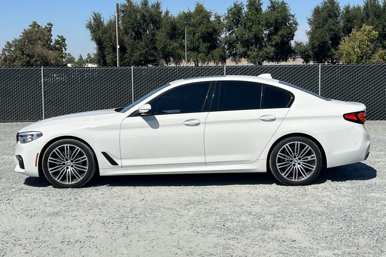 Used 2020 BMW 530i w/ M Sport Package RWD image 6