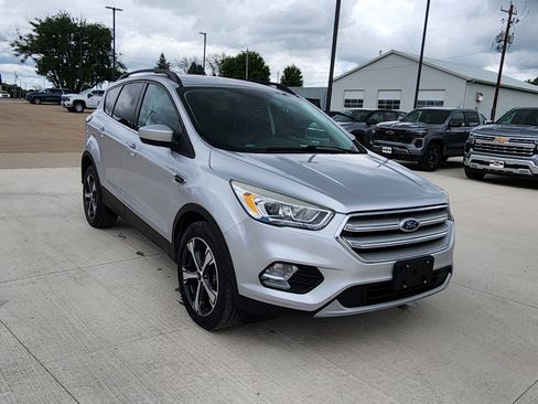 Used 2018 Ford Escape SEL AWD/4WD image 3