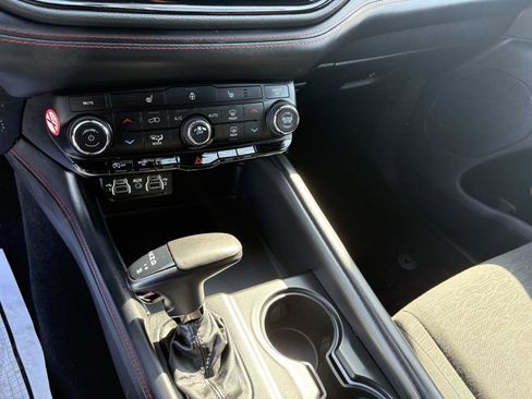 Used 2025 Dodge Durango GT AWD/4WD image 16