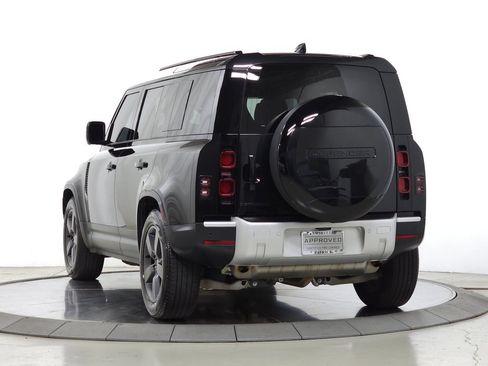 Used 2025 Land Rover Defender 110 S AWD/4WD image 3