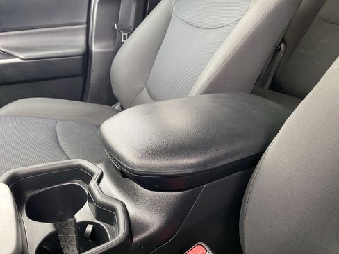 Used 2019 Toyota RAV4 LE image 68