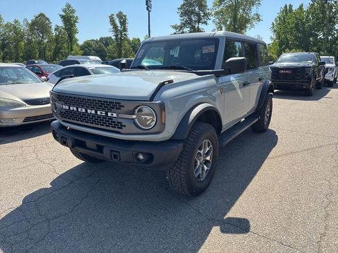 Used 2023 Ford Bronco Badlands AWD/4WD image 1
