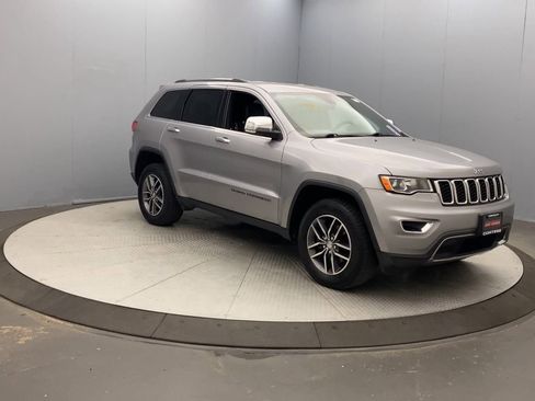 Used 2018 Jeep Grand Cherokee Limited AWD/4WD image 7