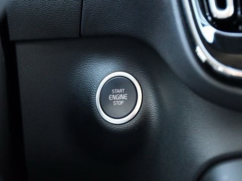 Certified 2025 Volvo XC40 B5 Plus image 13