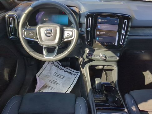 Used 2023 Volvo XC40 Recharge Plus image 43