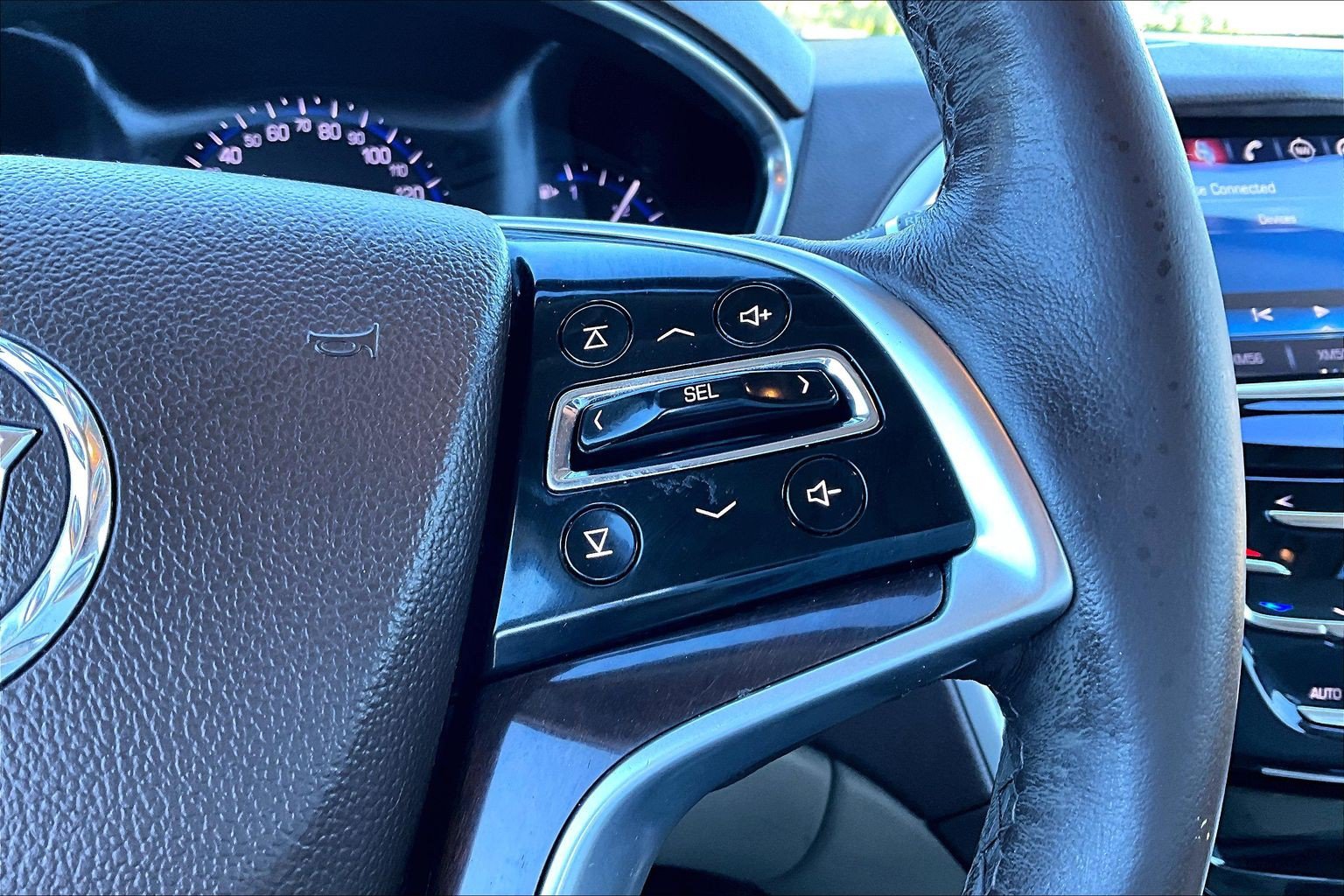 Used 2015 Cadillac SRX Luxury w/ Driver Awareness Package FWD image 12