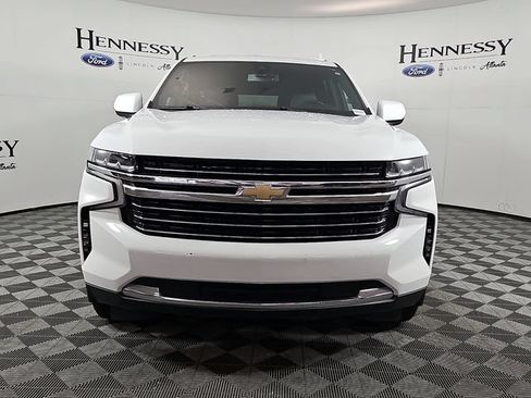 Used 2021 Chevrolet Suburban LT RWD image 3