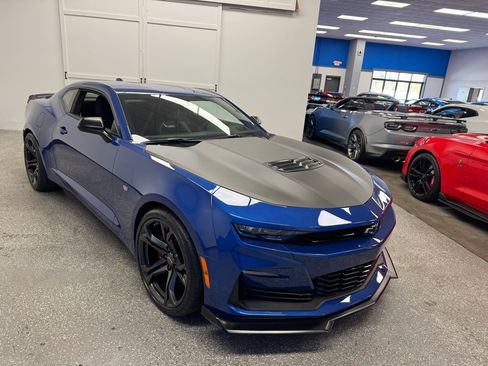 Used 2023 Chevrolet Camaro SS image 5