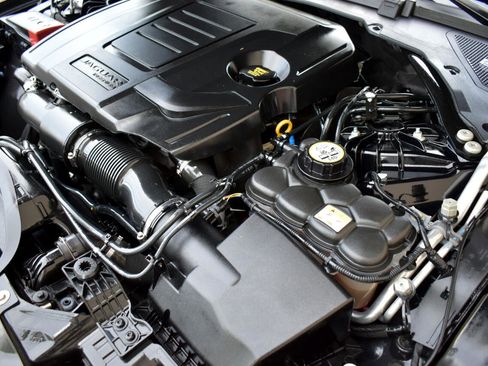 Used 2019 Jaguar XE Prestige image 48