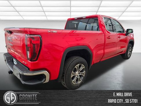 New 2026 GMC Sierra 1500 SLE image 5