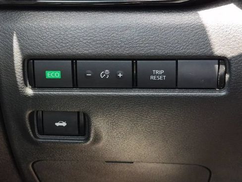 Used 2023 Nissan Sentra SV w/ All-Weather Package FWD image 27