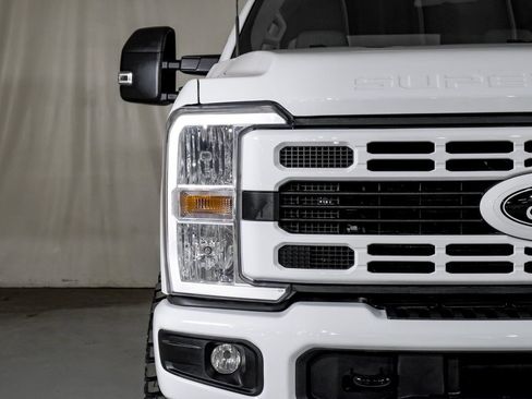 Used 2025 Ford F350 XLT AWD/4WD image 38