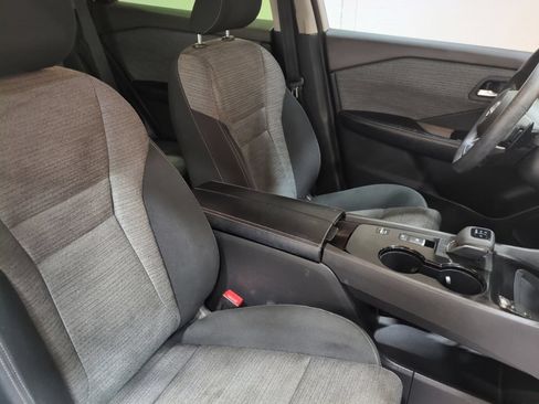 Used 2023 Nissan Rogue SV FWD image 11