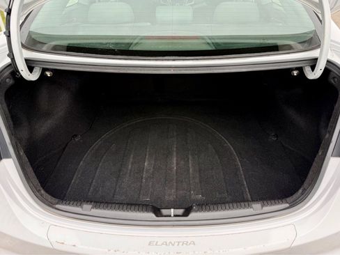 Used 2014 Hyundai Elantra w/ Option Group 2 image 20